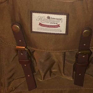 Meet your Posher, Kenisha